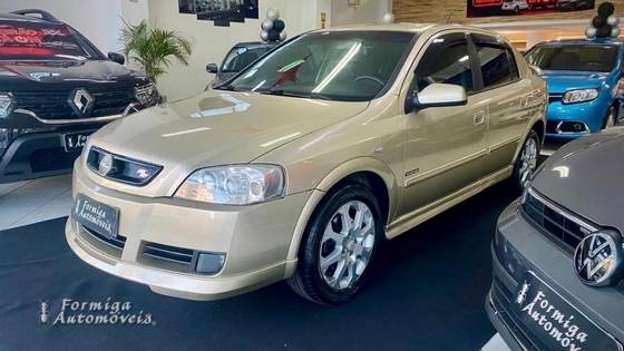 CHEVROLET ASTRA 2.0 MPFI ADVANTAGE 8V FLEX 4P MANUAL CHEVROLET ASTRA 2.0 MPFI ADVANTAGE 8V FLEX 4P MANUAL